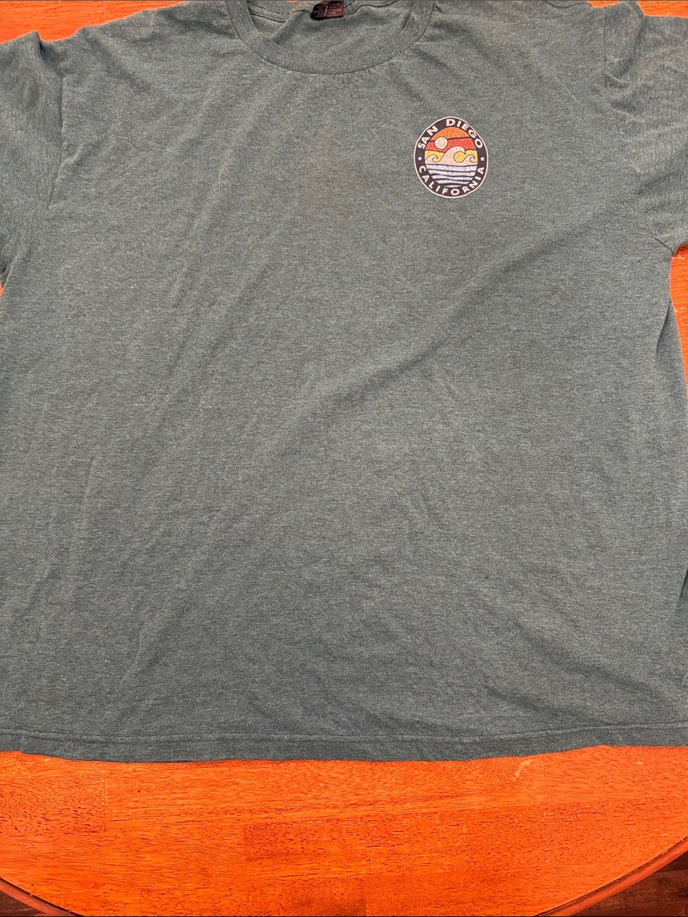 SD Collection Men's Short-Sleeve Tee in Heather Green with Small Logo xxl